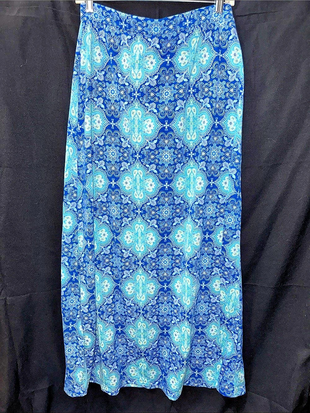Mix & Co Paisley Maxi Skirt in Blue & Green Size 1X Like New